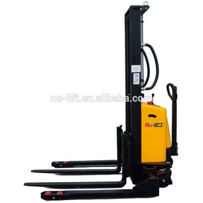 Semi-Electric Stacker with Straddle Leg